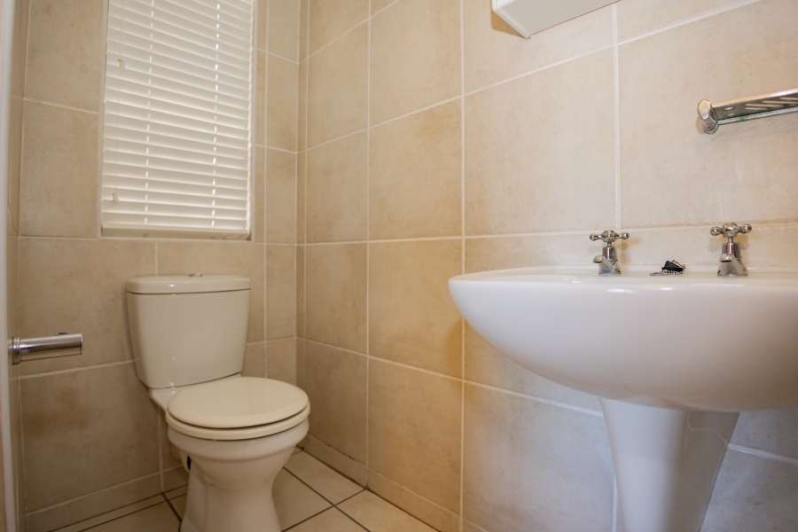 3 Bedroom Property for Sale in Tara Western Cape